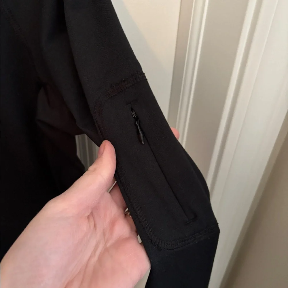 Reebok Women’s Athletic Fitted Quarter Zip Black Women’s Medium - Picture 3 of 5
